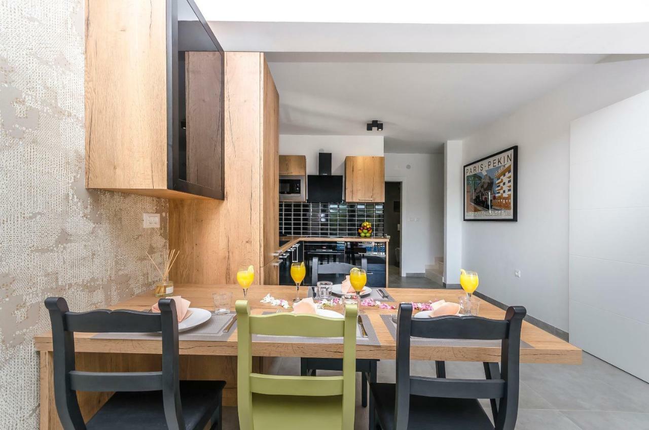 Apartments Villa Adriana II Srima Ngoại thất bức ảnh