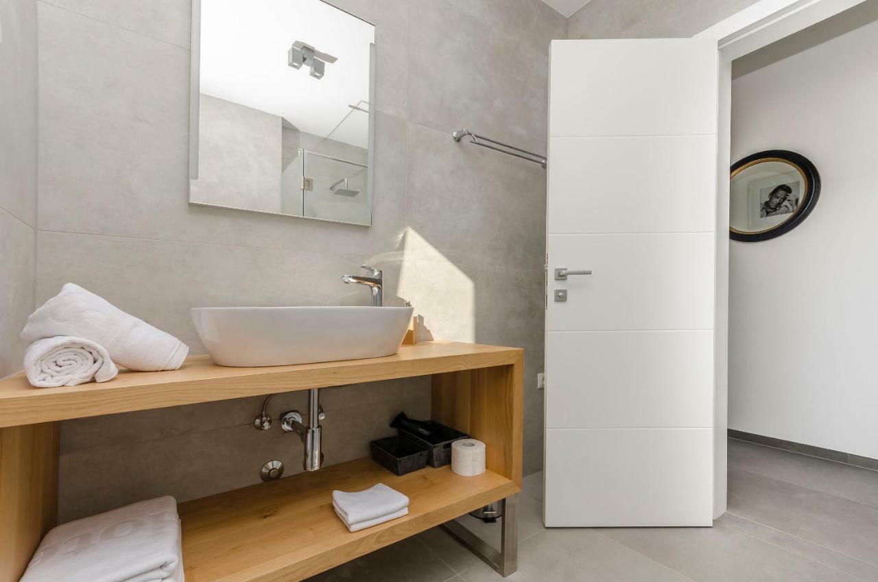 Apartments Villa Adriana II Srima Ngoại thất bức ảnh