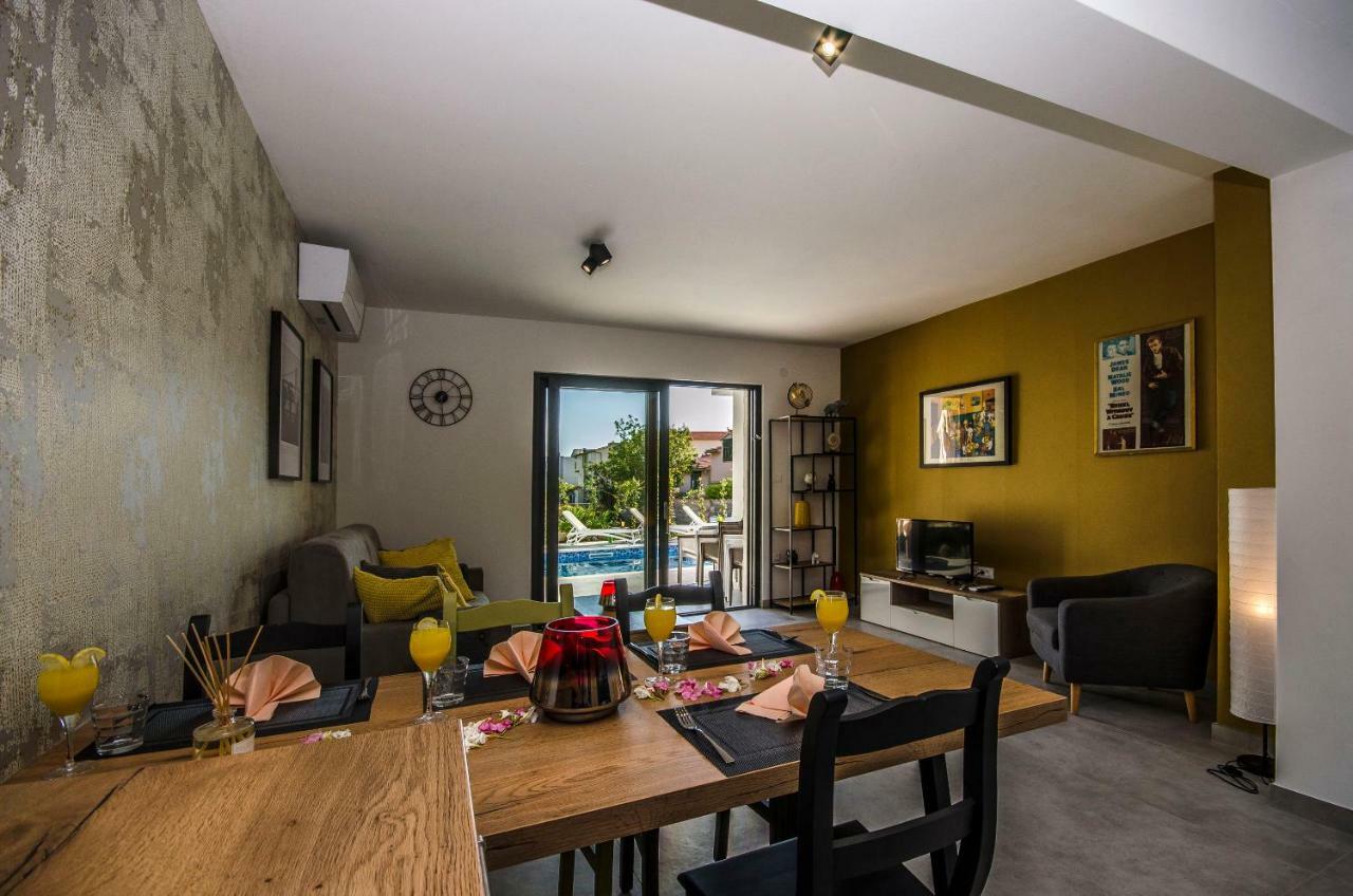 Apartments Villa Adriana II Srima Ngoại thất bức ảnh
